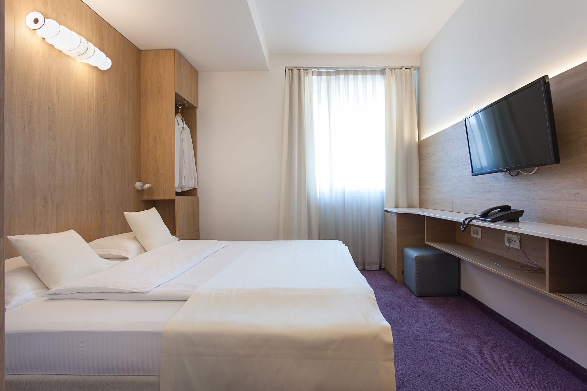 City Park Hotel Skopje Extérieur photo